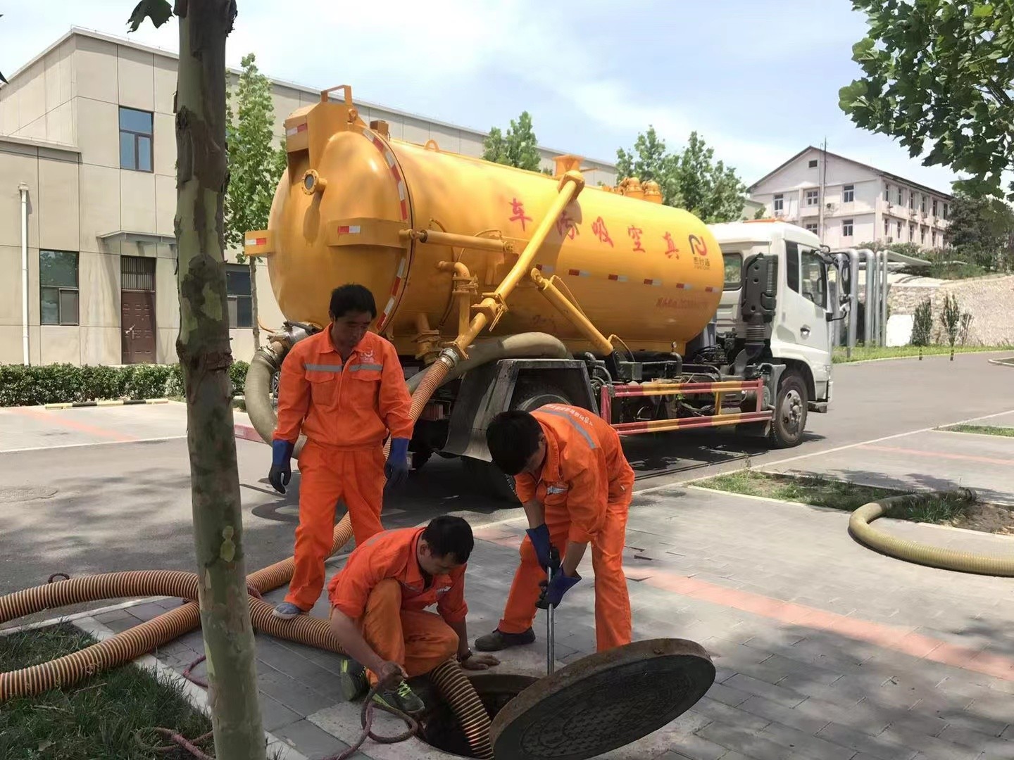 温县化粪池清理与5-8吨吸粪车施工效率分析